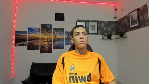 noah_flynn1 online show from April 2026 08:53:02 AM