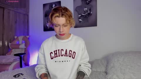 Snapshot of noah_lambert chatting on February 2025 10:40:01 AM Noah online show from February 2025 10:40:01 AM