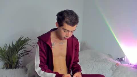 Snapshot of noah_lambert chatting on January 2026 04:18:02 AM Noah online show from January 2026 04:18:02 AM