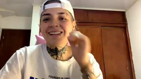 Snapshot of noah_martini chatting on January 2025 11:05:01 PM noah hehim online show from January 2025 11:05:01 PM