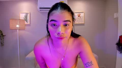 Noemy online show from July 2026 12:43:01 PM