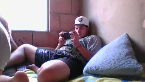 Noahandbunny online show from May 2026 09:00:01 PM