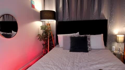 .  . online show from March 2025 09:32:02 PM