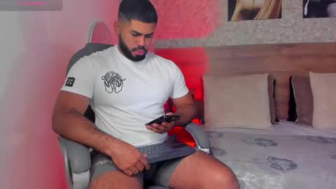 Noah online show from September 2025 07:58:02 PM