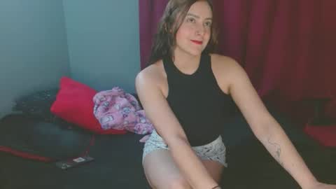 Snapshot of noamartin_ chatting on February 2025 02:18:01 AM Noamartin online show from February 2025 02:18:01 AM