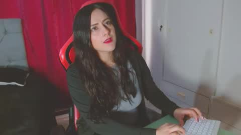 Noamartin online show from February 2026 10:47:02 PM