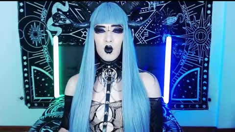 caroline online show from February 2025 01:56:01 AM