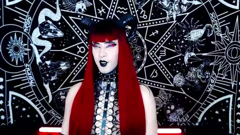 caroline online show from November 2025 02:00:01 AM