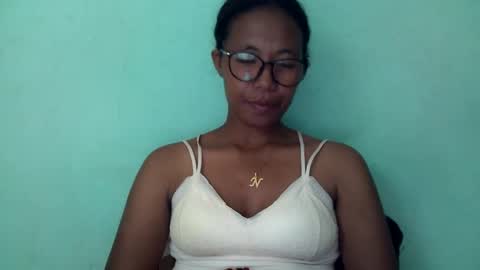 noellah online show from March 2025 04:06:02 PM