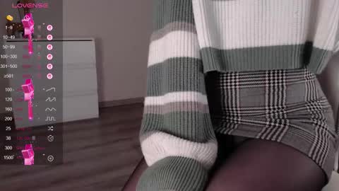 noelleneptune online show from November 2025 10:43:02 AM