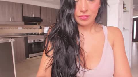 Snapshot of noemibcnz chatting on May 2026 03:50:02 PM In instagram dayhannanoemi online show from May 2026 03:50:02 PM