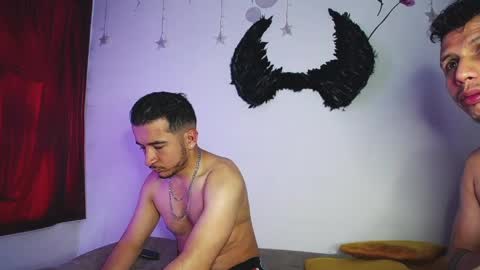noha_and_iam1 online show from April 2026 11:31:02 AM