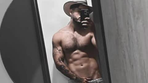 Snapshot of noha_miler chatting on May 2026 12:04:01 AM kevin online show from May 2026 12:04:01 AM