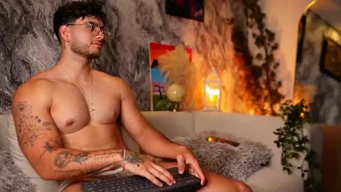 Snapshot of noha_miler chatting on May 2026 07:34:02 PM kevin online show from May 2026 07:34:02 PM
