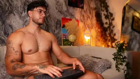 Snapshot of noha_miler chatting on May 2026 07:45:02 PM kevin online show from May 2026 07:45:02 PM