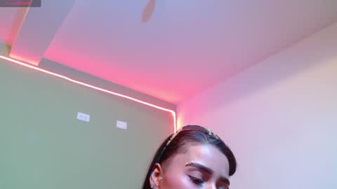 Noha Thomson online show from January 2025 07:37:01 PM