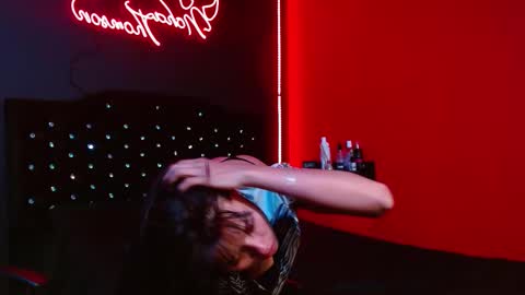 Noha Thomson online show from November 2025 11:02:01 PM