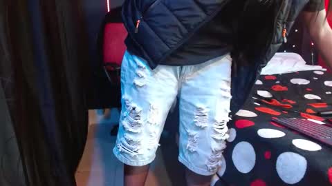 Noha Thomson online show from December 2025 03:04:01 AM