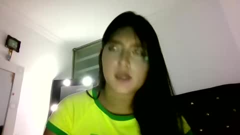 Nohemi online show from June 2026 04:43:02 AM