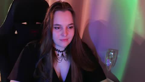 noir_ember_ online show from October 2025 01:46:02 PM