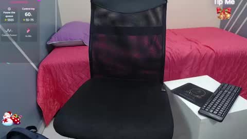 Nolan  online show from December 2024 09:11:01 PM