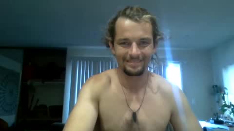 nomadicouple online show from November 2025 11:48:01 PM