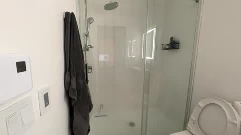 noname514836 online show from March 2026 11:42:01 PM