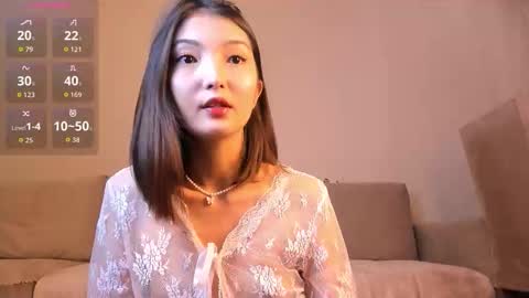 nooniemoon online show from September 2025 02:17:01 AM