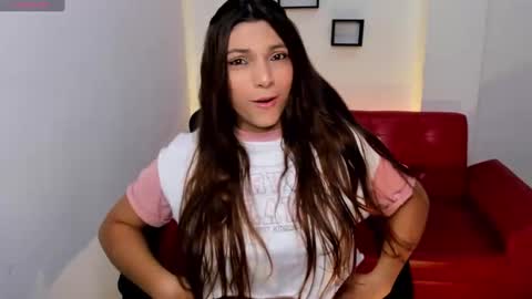 Nora online show from September 2025 09:15:01 PM