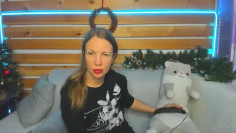 Nora online show from December 2024 12:52:01 AM