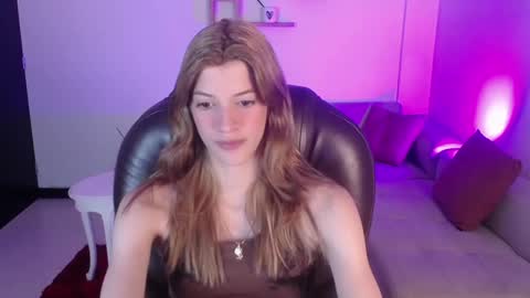 Nora online show from February 2025 07:10:01 PM