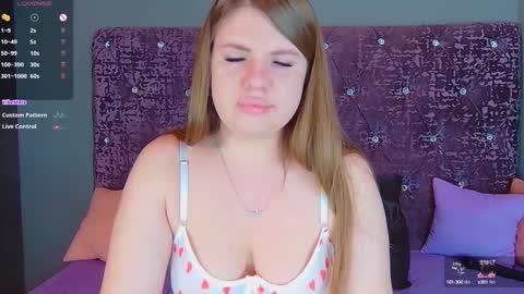 Snapshot of norabigas chatting on December 2024 03:52:02 AM Nora online show from December 2024 03:52:02 AM