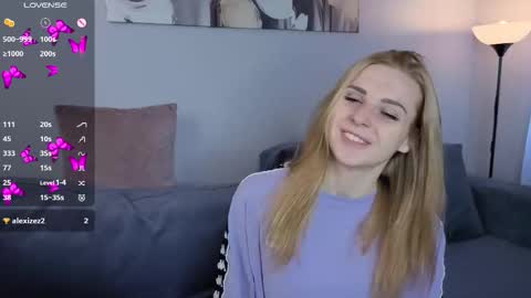 Elina online show from September 2025 10:31:01 AM