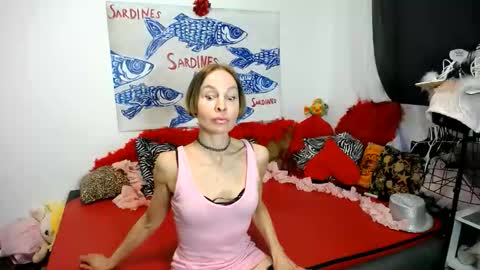 Snapshot of noraohgreys chatting on May 2026 04:26:01 PM Nora online show from May 2026 04:26:01 PM