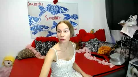 Snapshot of noraohgreys chatting on May 2026 02:37:01 PM Nora online show from May 2026 02:37:01 PM