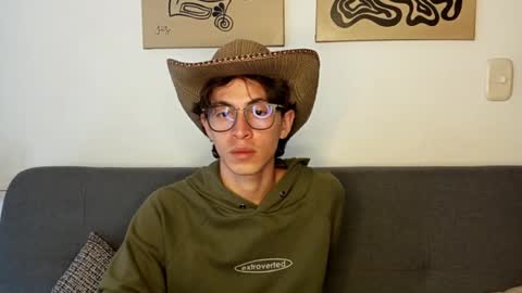 Norehg online show from October 2025 09:01:01 PM