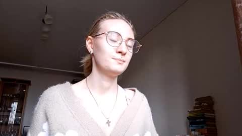 Snapshot of norinebaeza chatting on October 2025 06:01:01 AM Lola online show from October 2025 06:01:01 AM