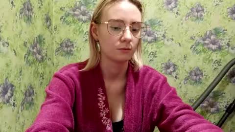 Snapshot of norinebaeza chatting on October 2025 01:43:02 PM Lola online show from October 2025 01:43:02 PM