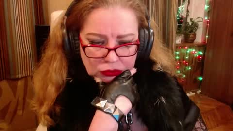 miss Tress online show from October 2025 09:49:01 PM