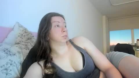 Emily snow online show from January 2026 10:24:02 PM