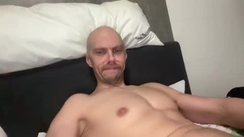 north_guy799643 online show from January 2026 03:03:02 PM