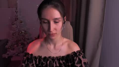 Hazel online show from January 2025 12:27:01 AM