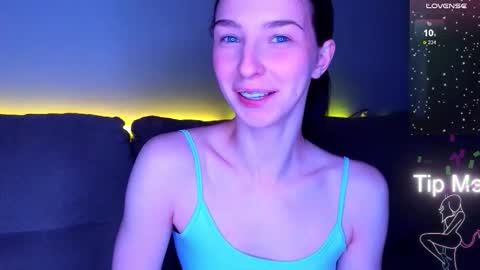 Hello My name is Helene NTMU  Finger up if u like what u see online show from March 2026 02:34:01 PM