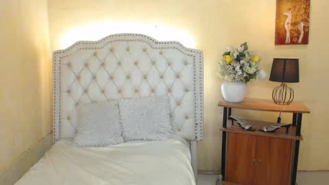 Kyline online show from December 2024 03:52:02 AM