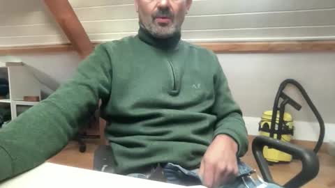 Snapshot of noux69 chatting on November 2025 01:28:01 PM noux69 online show from November 2025 01:28:01 PM