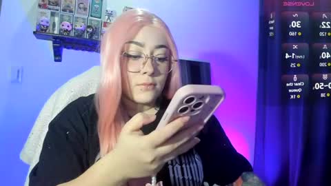 Snapshot of nova_gara chatting on June 2026 01:54:01 AM s online show from June 2026 01:54:01 AM