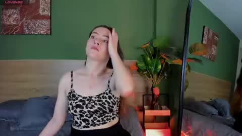 nova_grey__ online show from June 2026 02:28:01 PM