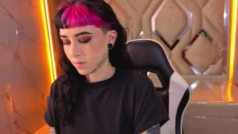 Live 1500am 2100pm online show from December 2025 12:32:01 PM