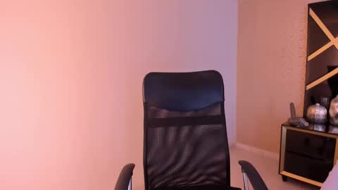 novabeaumont online show from November 2025 09:36:01 PM