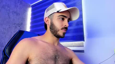 Snapshot of novacry chatting on November 2025 12:03:01 PM Nova online show from November 2025 12:03:01 PM